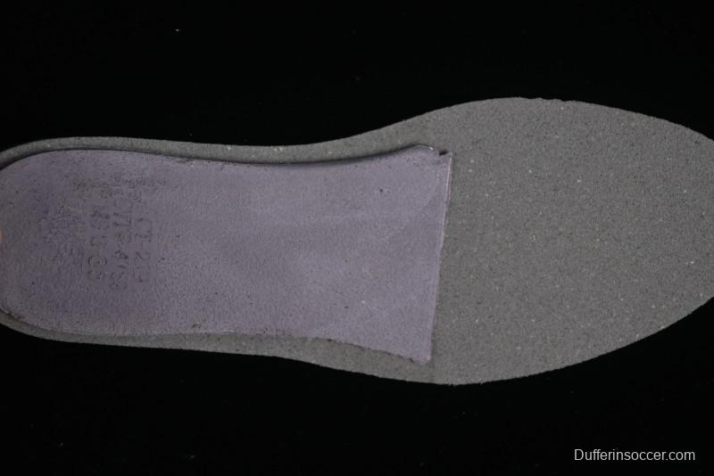 Converse Chuck 70s Low-Top Casual Sneakers with Black-Pink Chain Design - A09542C