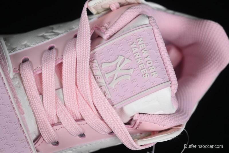 MLB NY Chunky Liner New York Yankees Velcro Print Logo Lightweight Platform Casual Sneakers - 3ASXCMM4N50PKS