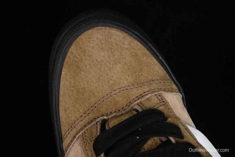 Vans Classics Knu Skool Retro Chunky Tongue Skate Shoes in Black/Brown - VN000CP6BXC