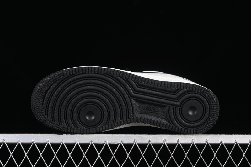 Nike Nocta x Nike Air Force 1 '07 Low Casual Sneakers with 3M Reflective Details and Full-Length Air Cushion - NO0224-023
