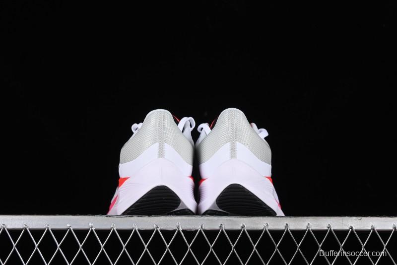 Nike Zoom Winflo 8 Breathable Mesh Running Shoes with Forefoot and Heel Zoom Air Cushion - CW3419-100