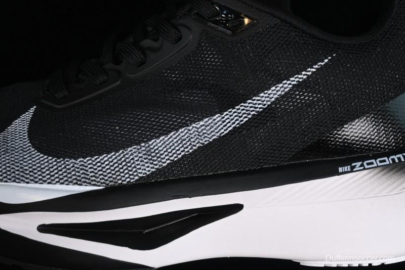 Nike Zoom Fly 6 Running Shoes with Flyknit Material and Carbon Fiber Plate for Superior Elasticity - FN8454-001