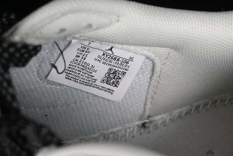 Nike Travis Scott x Fragment Design x Air Jordan 1 Low OG SP Sneakers - XY2688-106