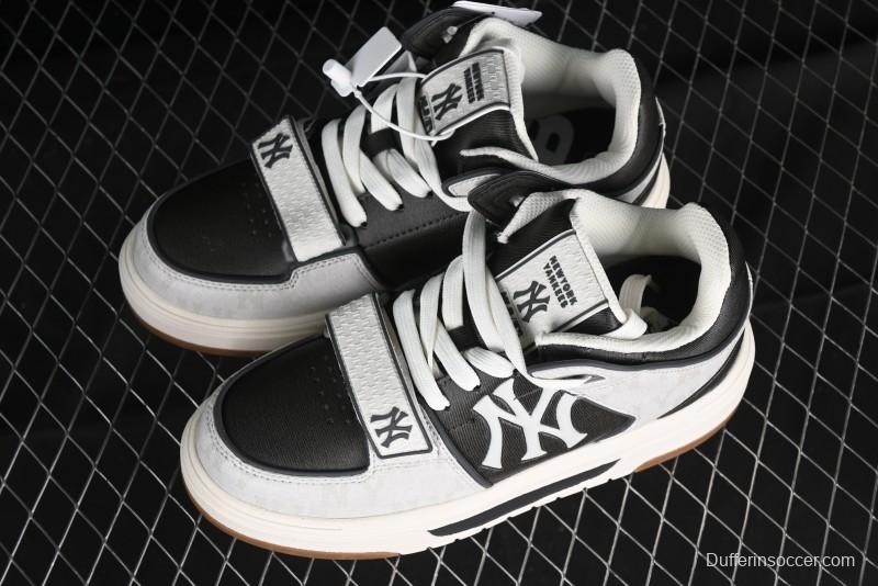 New York Yankees Chunky Liner Mid Denim Monogram Sandals with Velcro Closure and Thick Sole - 3ASXCHL4N50GRS