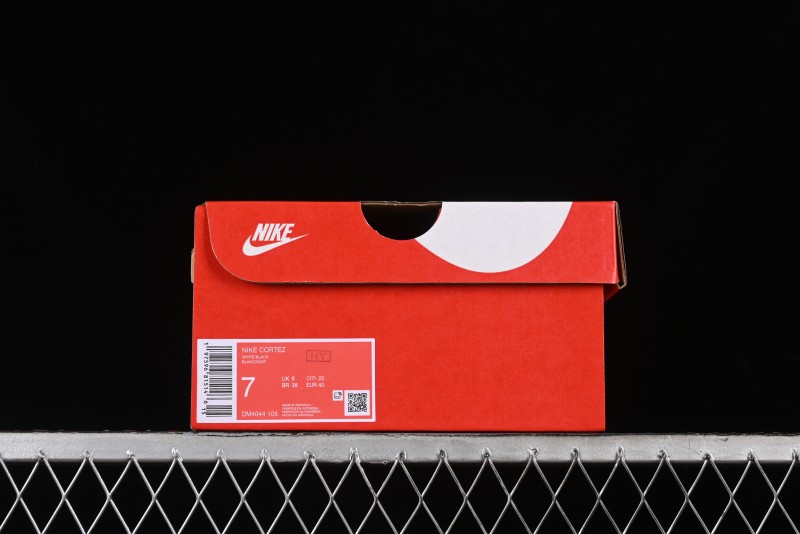 Nike Classic Cortez Leather Retro Running Shoes - DM4044-105