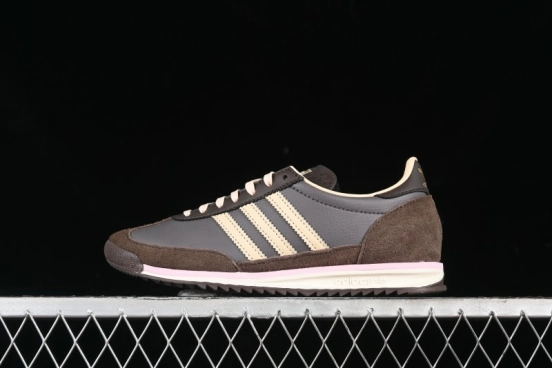 Adidas Originals SL 72 OG Retro Running Shoes with Nylon Upper and Suede Accents - IF1937