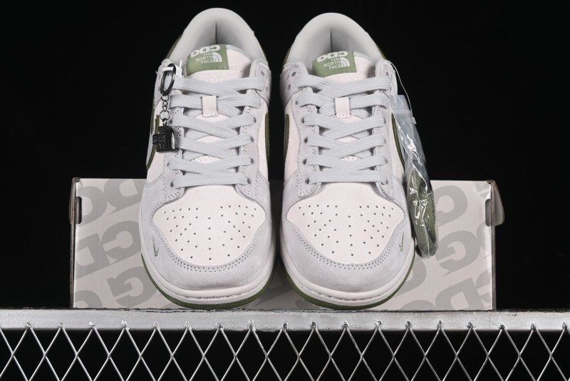 Nike Dunk Low The North Face CDG Collaboration - Green Label SB Low-Top Skate Shoes - DQ1098-397