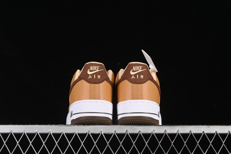 Nike Air Force 1 '07 Low Casual Sneakers with Full-Length Air Cushion - HQ3905-200