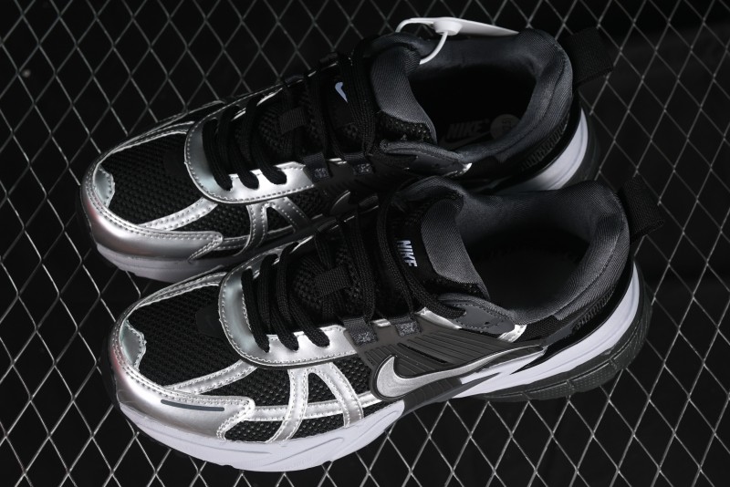 Nike V2K Runtekk 3XL Retro Low-Top Running Shoes with Shock Absorption and Anti-Slip Design - FD0736-005