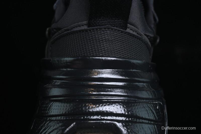 Nike Runtekk V2K Low-Top Retro Running Shoes with Cushlon Foam and Distressed Midsole - HQ1582-001