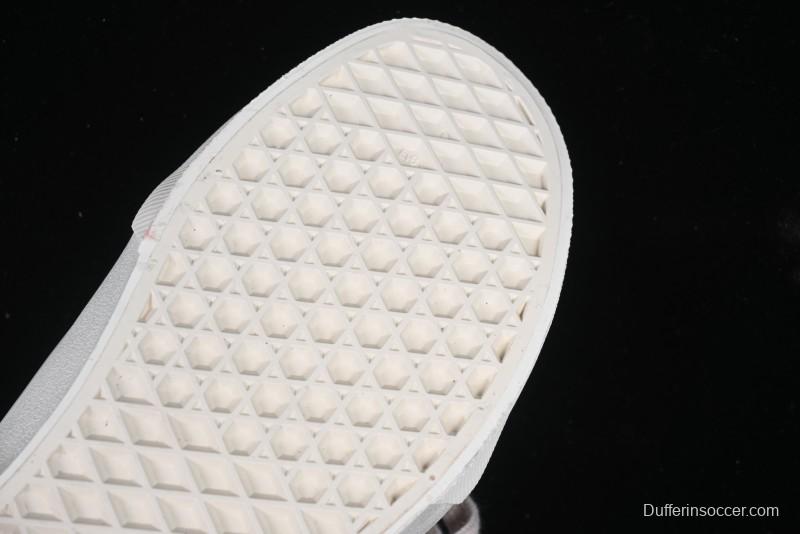 Vans Knu Skool Low-Top Retro Casual Vulcanized Sneakers in Off-White Pink - VN0009QPNK