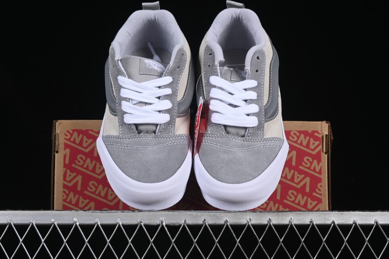 Vans Knu Skool Low-Top Retro Chunky Sneakers - VN000D22BH7