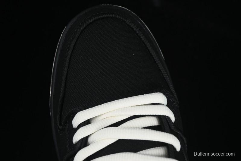 Nike SB Dunk Low Premium Skateboarding Shoes in Black and White - FN5880-001