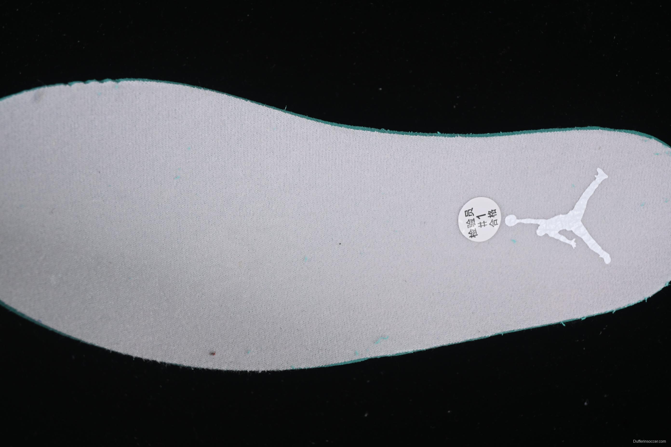 Nike Court Slide Women's Sneakers - Pastel Pink & Aqua Accents