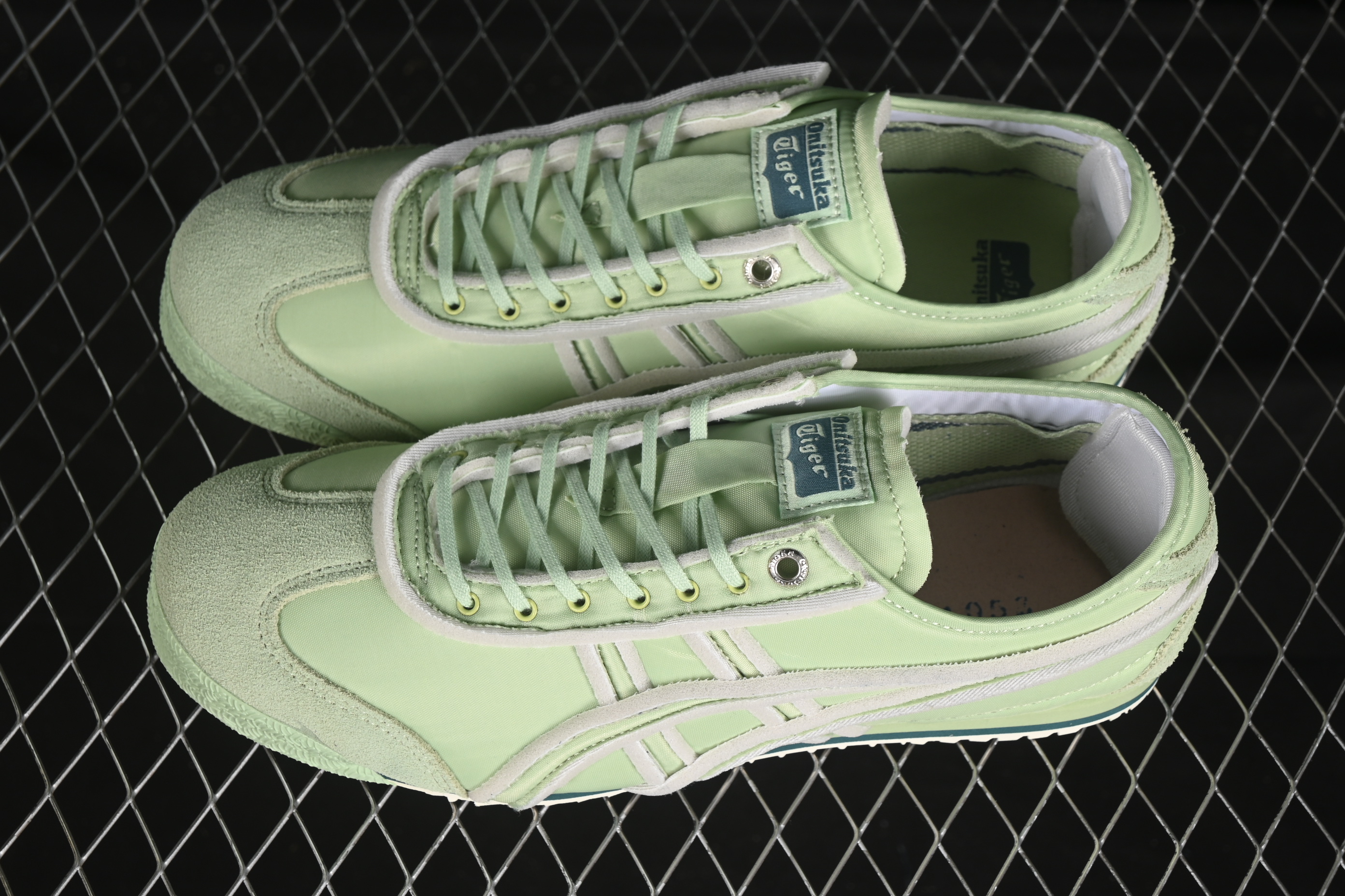 Onitsuka Tiger Mexico 66 SD Low-Top Casual Running Shoes - 1183C115-300