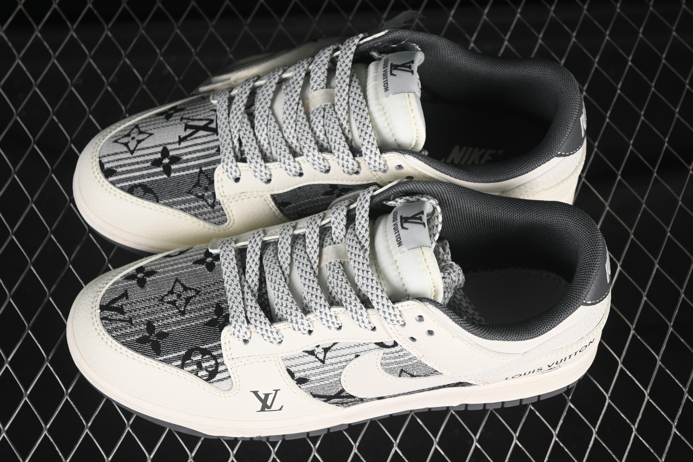 Nike SB Dunk Low LV Collaboration Anniversary Edition Customized Casual Skate Shoes - FC1688-230