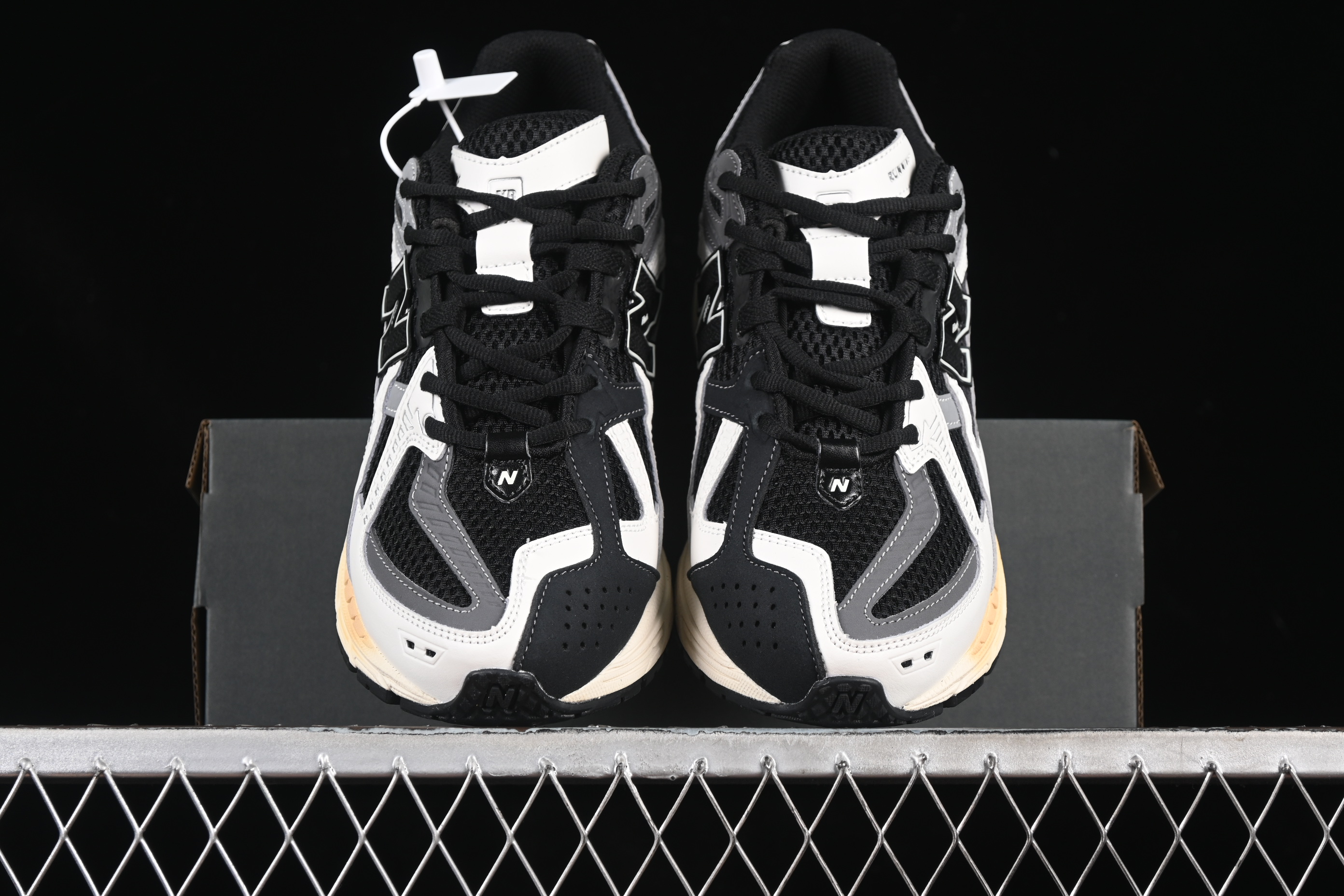 New Balance 1906 Series Retro Dad Style Casual Running Shoes - U1906NC