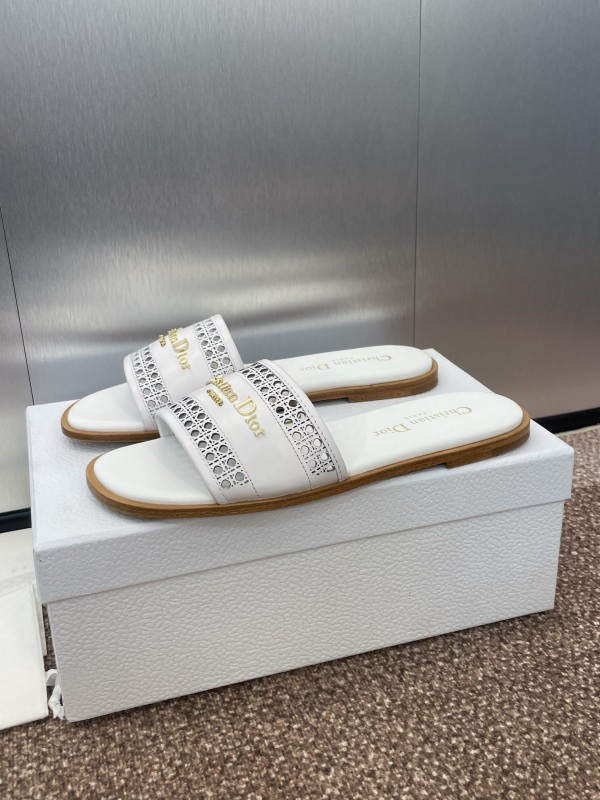 2025 Women Dior White Leather Slippers KFY00300