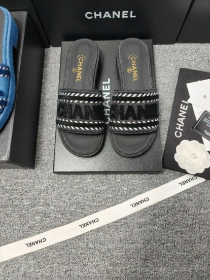 2025 Women Chanel Black Fabric Slippers LY00360