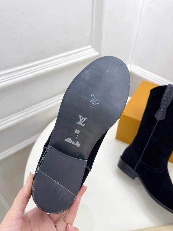 2024 Women Louis Vuitton Black Suede Boots MJ00440
