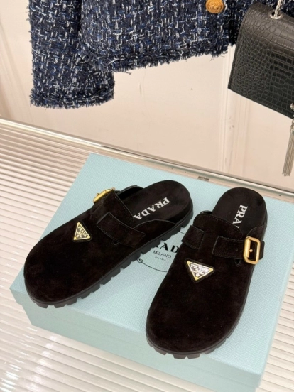 2025 Women Prada Black Suede Slippers
