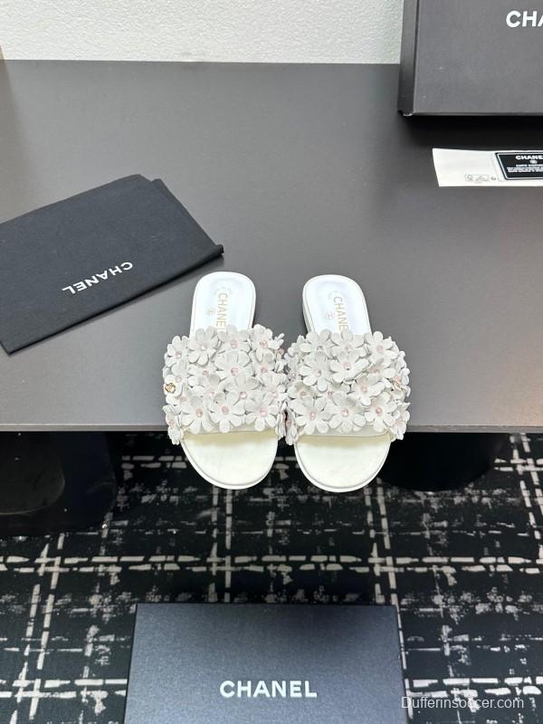 2025 Women Chanel White Leather Slippers