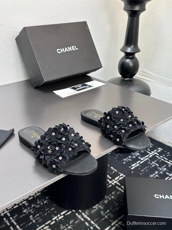2025 Women Chanel Black Leather Slides