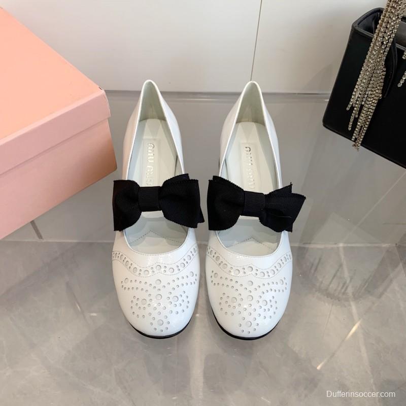 2025 Women Miu Miu White Leather Mary Jane Brogue Bow KFY00280