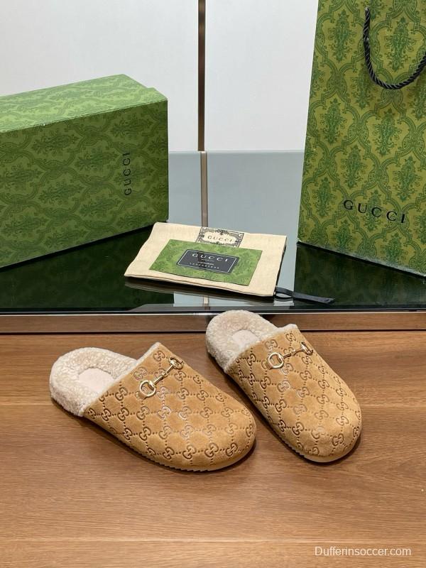 2024 Gucci beige leather slippers GG pattern