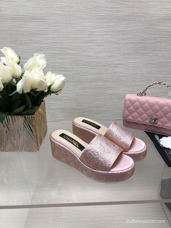2025 Women Chanel Pink Leather Slippers LY00320