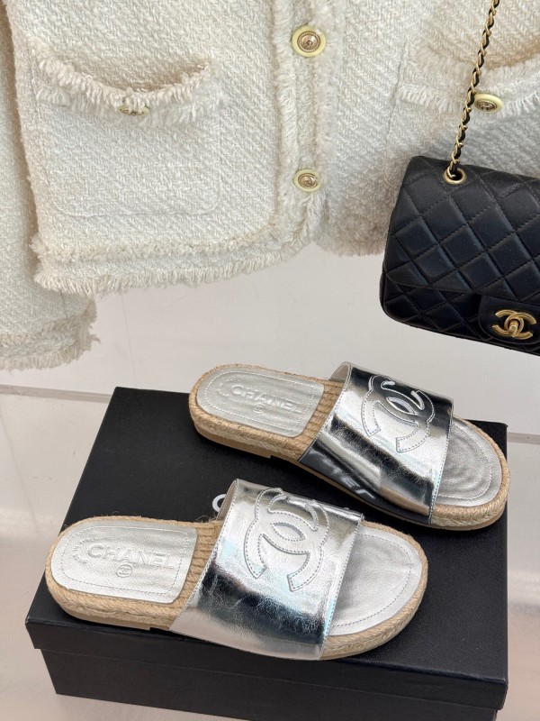 2025 Slippers Chanel Silver Leather Espadrille CC KFY00230
