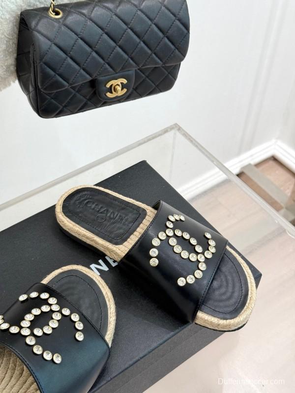 2025 Slippers Chanel Black Leather Slippers