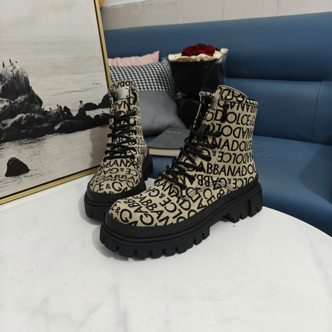 2024 Unisex Dolce & Gabbana Beige Black Leather Platform Boots MJ00360