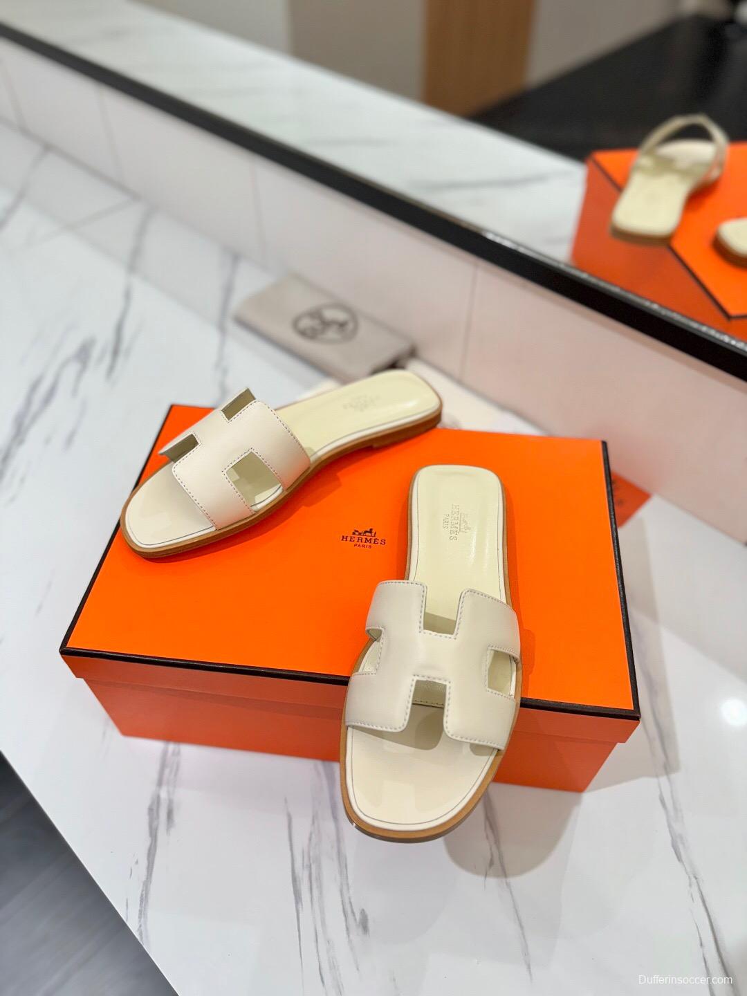 2025 Women Hermès Beige Leather Slippers