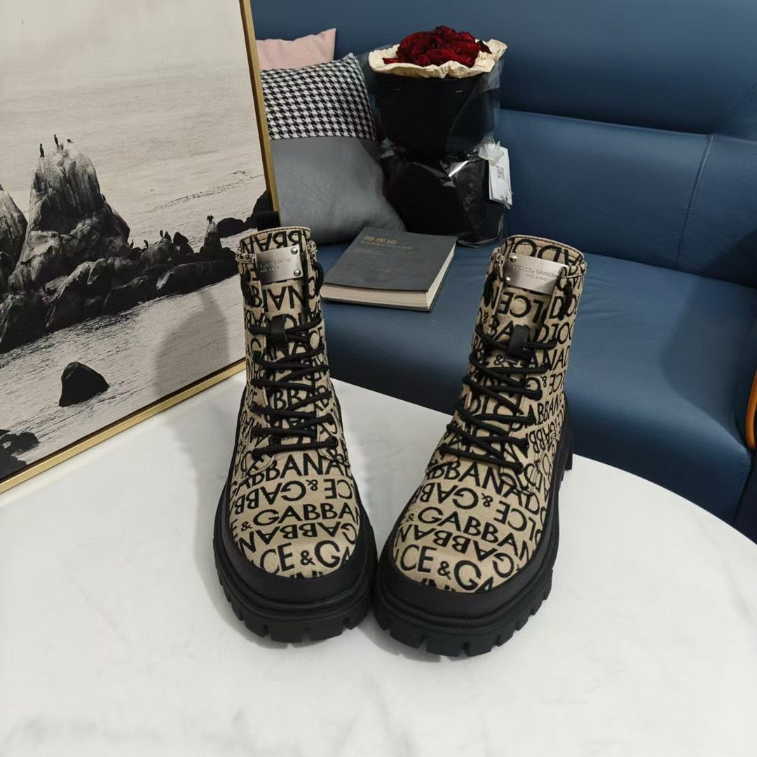 2024 Unisex Dolce & Gabbana Beige Black Leather Platform Boots MJ00360