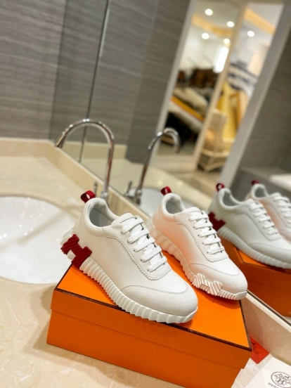 2024 Unisex Hermès White Red Silk Sheepskin Sneakers MJ00320