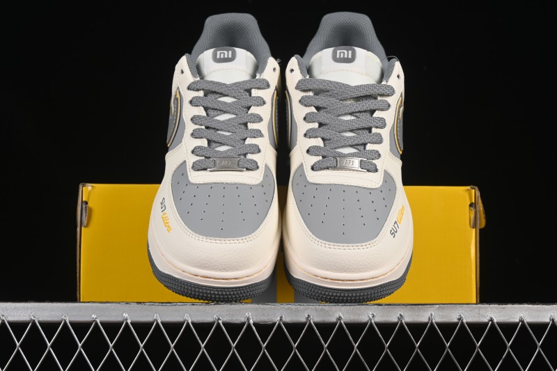 Nike Air Force 1'07 Low Casual Sneakers with Full-Length Air Cushion - XX3168-201