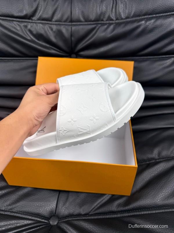 2025 Unisex Louis Vuitton White Leather Slippers AS00170