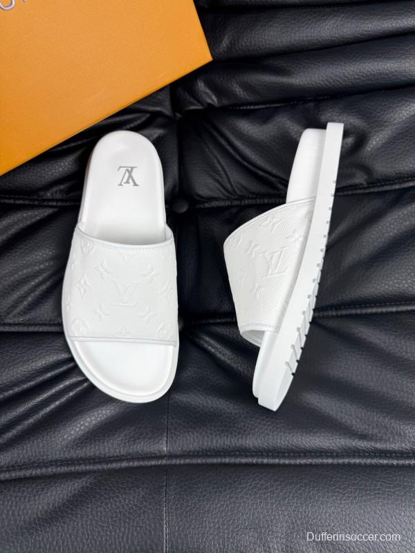 2025 Unisex Louis Vuitton White Leather Slippers AS00170
