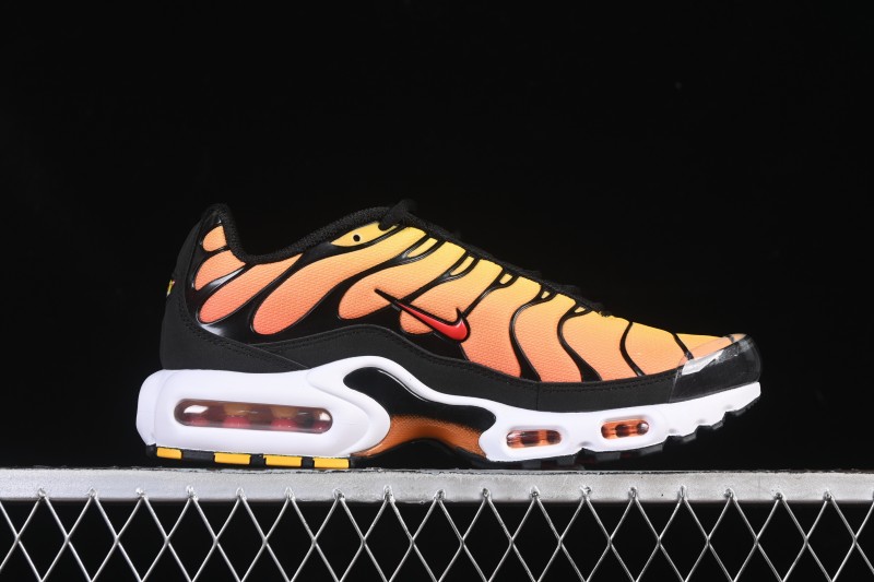 Nike Air Max Plus Retro Running Shoes with Air Cushion Technology - HF0552-001