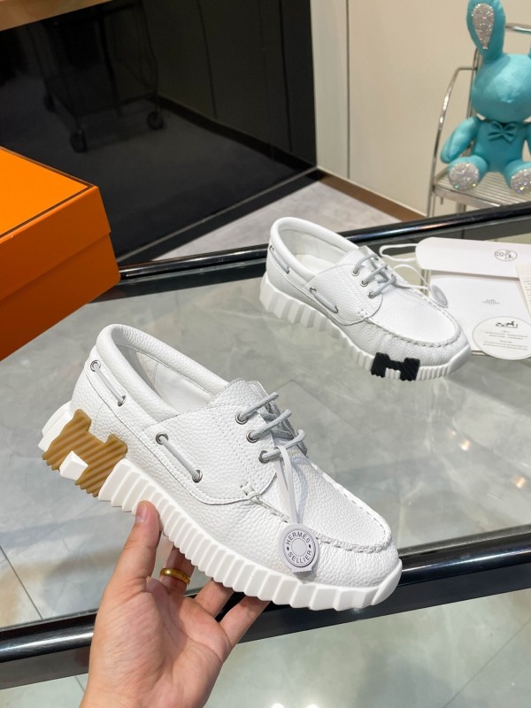 Hermès Classic Casual Sports Shoes with Exaggerated H Logo and Heightening Design - LY00300