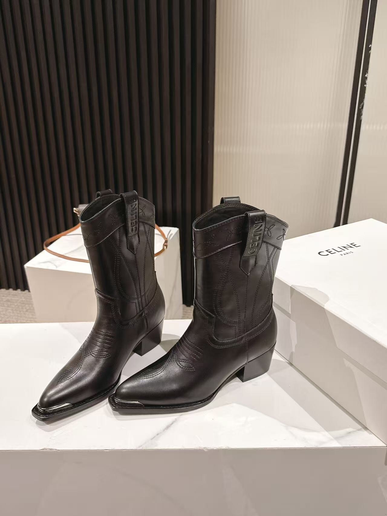 CELINE Fashion Boots 2025 SS Collection with Arch of Triumph Logo - LY00440