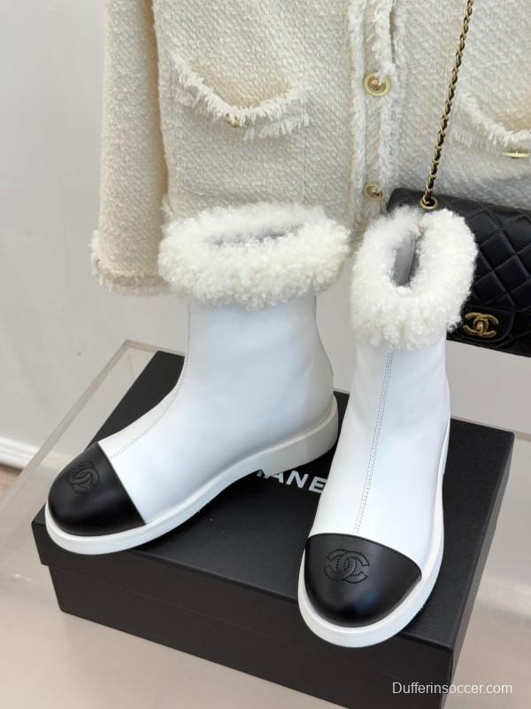 Chanel 25K Series Two-Tone CC Fur Snow Boots - KFY00300