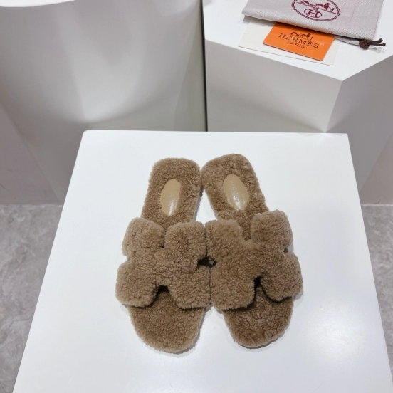 Hermès Teddy Wool H Slippers Flat Fur Slides - LY00240