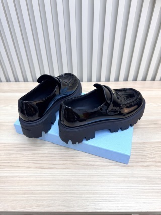Prada Platform Loafers with Lightweight Anti-Slip Sole - LY00300