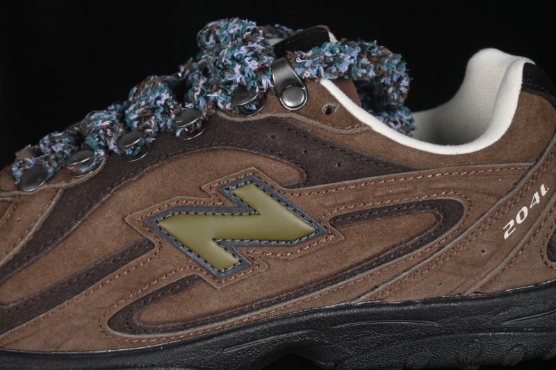 New Balance 204 Series Retro Casual Running Shoes with Breathable Comfort - U204LBC1