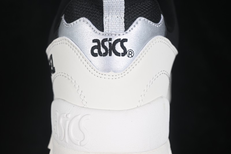 Asics Gel-Truck Hiking Shoes with Comfort Fit and Durable Grip - 1203A485-002