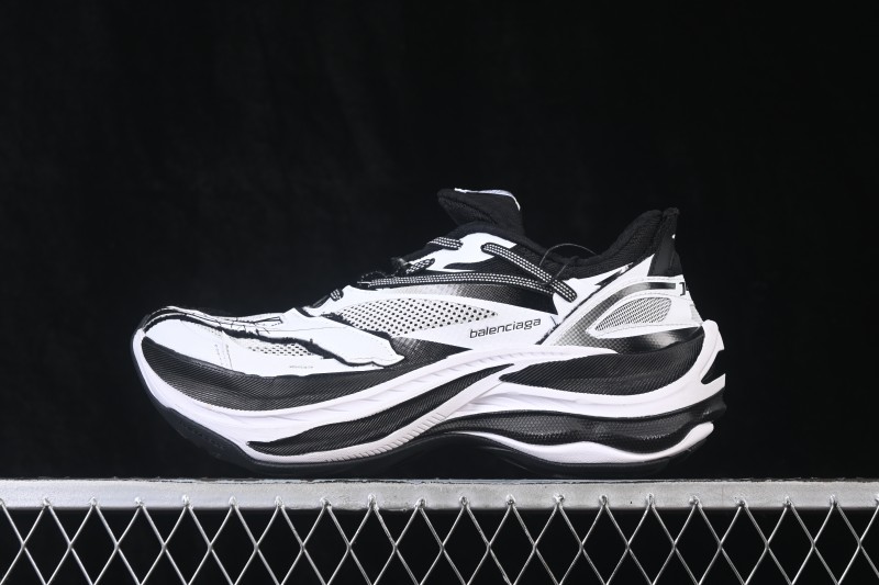 Balenciaga Jet Chunky Low-Top Dad Sneakers with Embossed Print - WMRTN9010