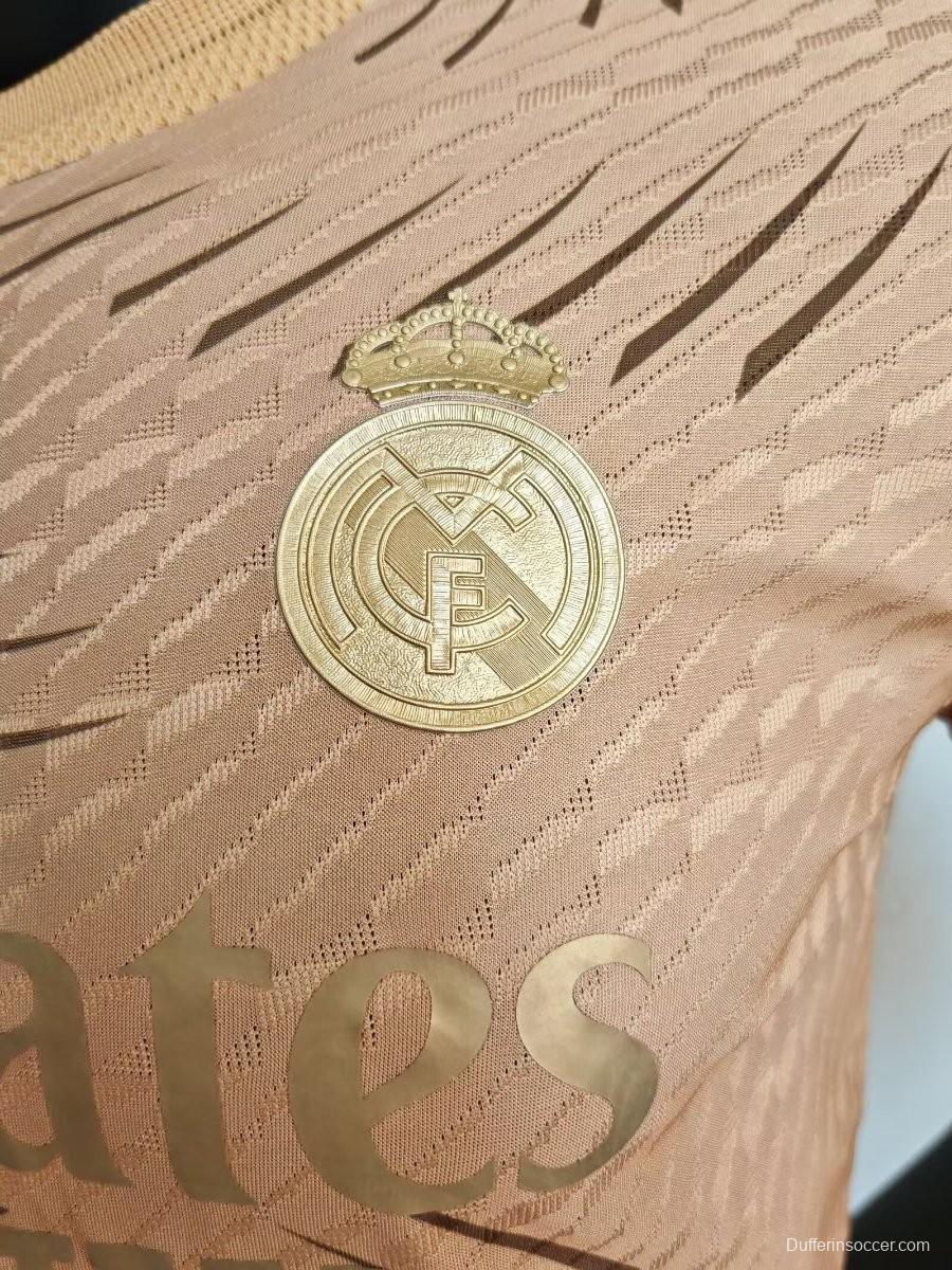 Player Version 24/25 Real Madrid Golden Special Jersey